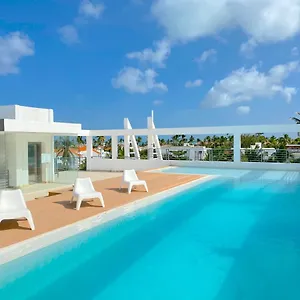 Deluxe Ducassi Rooftop Pool - Playa Los Corales Punta Cana